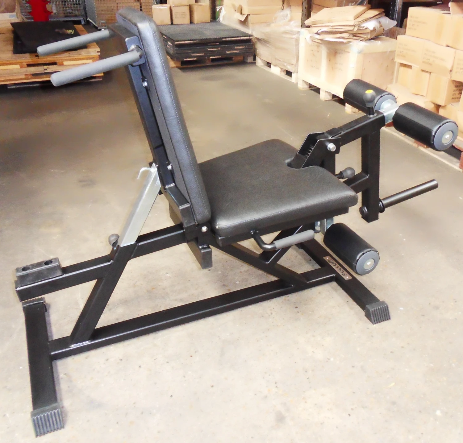 Pullum Pro-D Leg Extension/Thigh Curl 4 Pullum Pro-D Leg Extension/Thigh Curl - Image 2